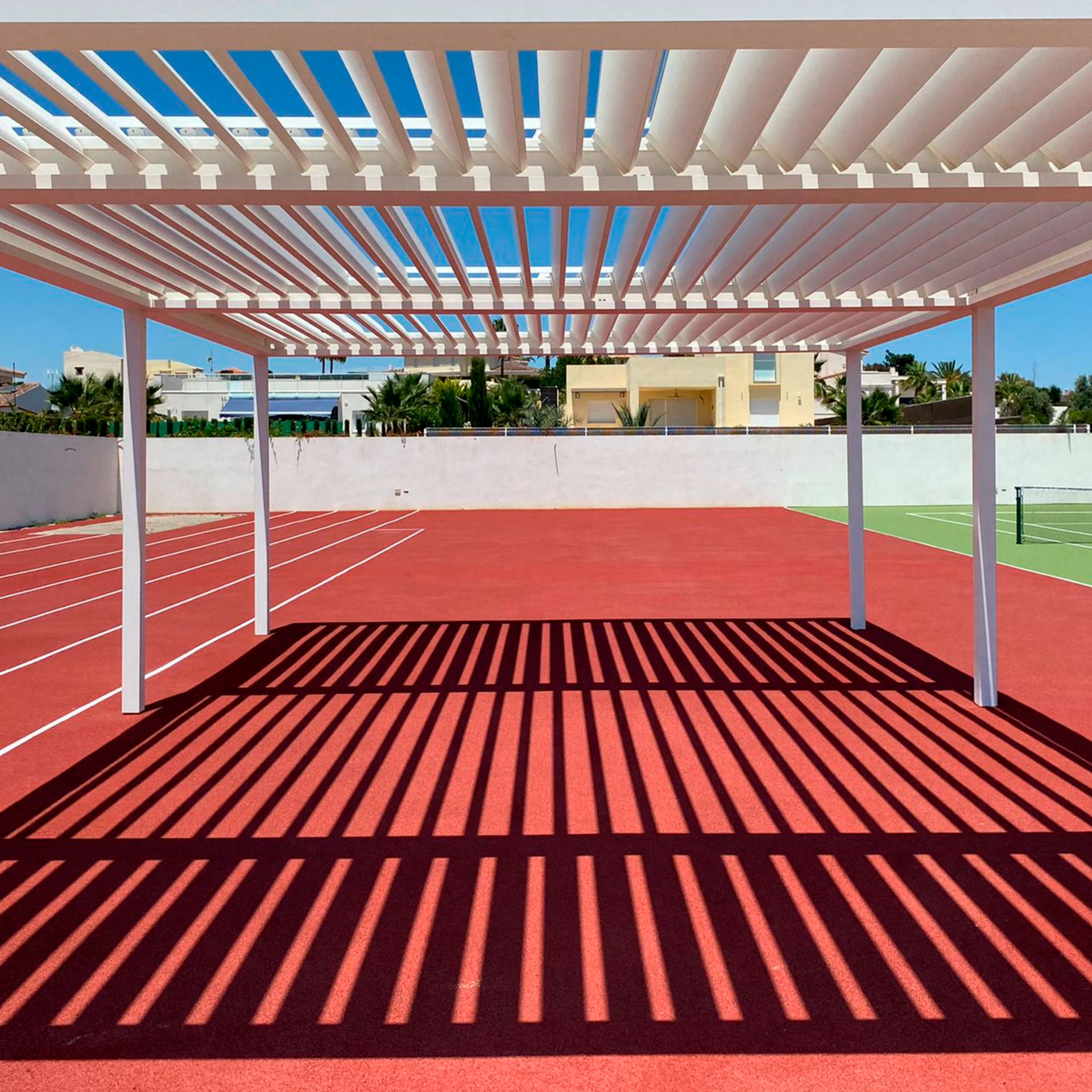 Pérgola Bioclimática en zona deportiva en Vera, Almería.